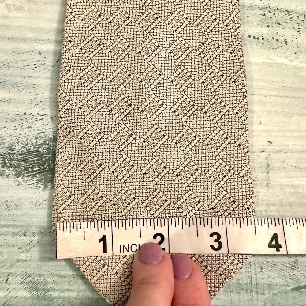Fendi Cravatte Silk Necktie - Picture 4 of 12
